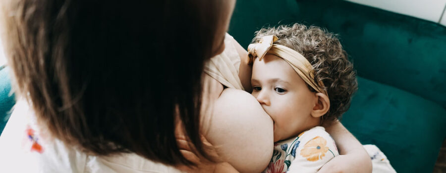 5 Helpful Breastfeeding Tips for New Moms! A Lactation Consultant’s Advice